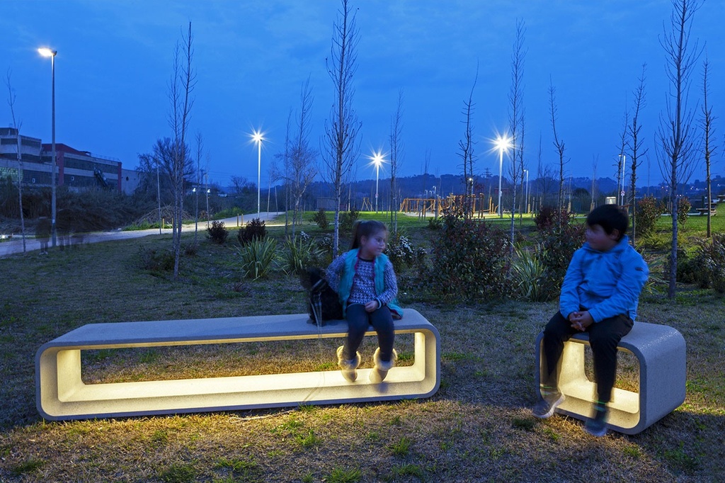 Design stoel Mom 60 LED ® (gezuurd)