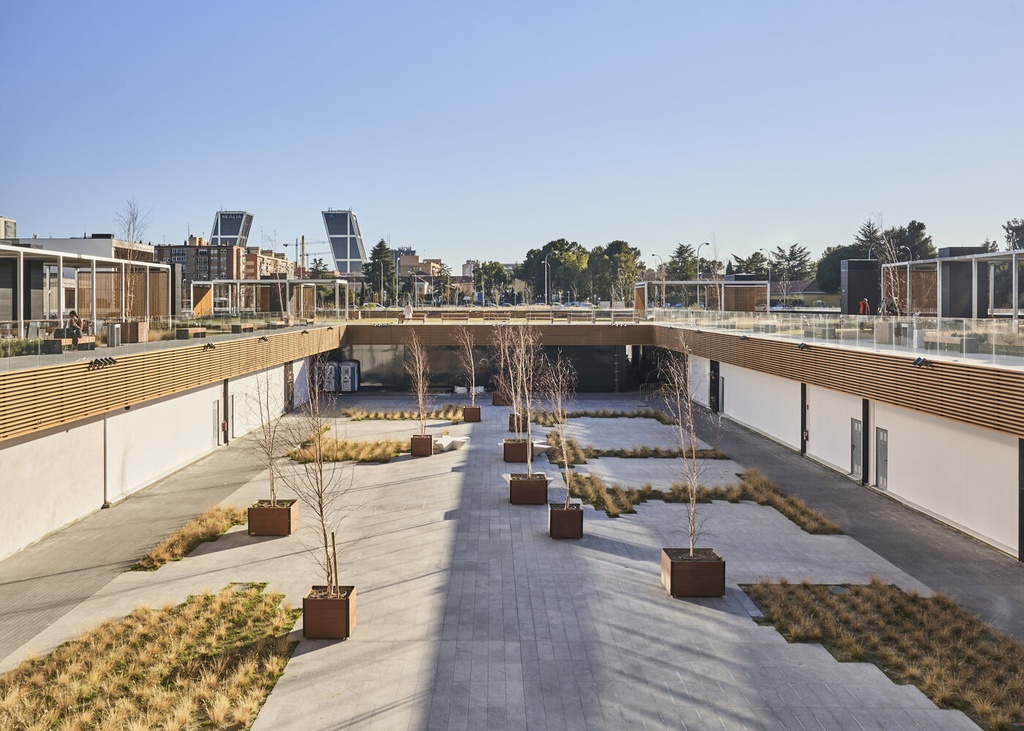 Design plantenbak Plaza 120