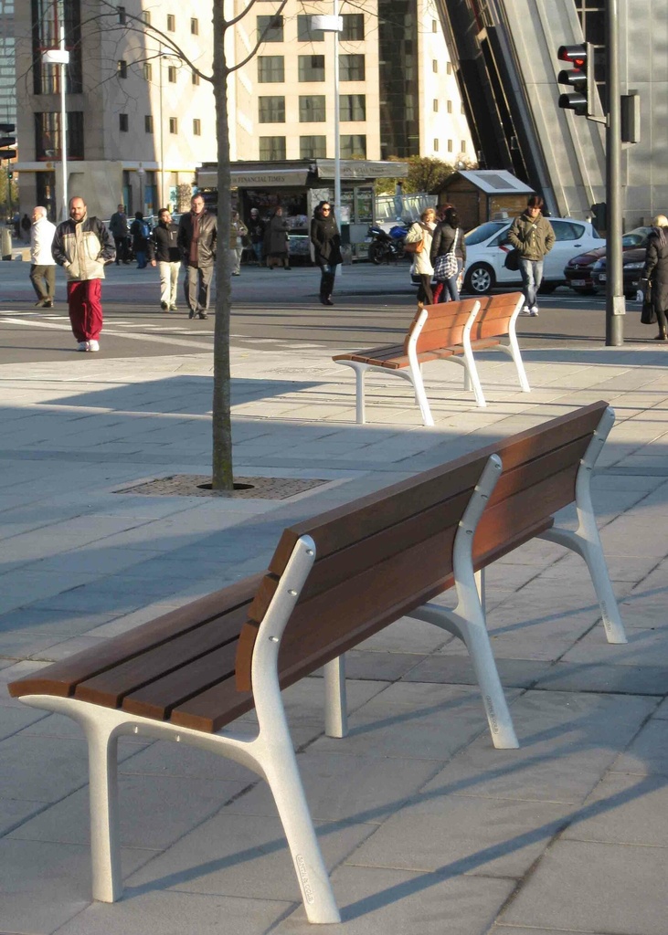 Design bench Neoromantico Clasico 300® FSC Pine
