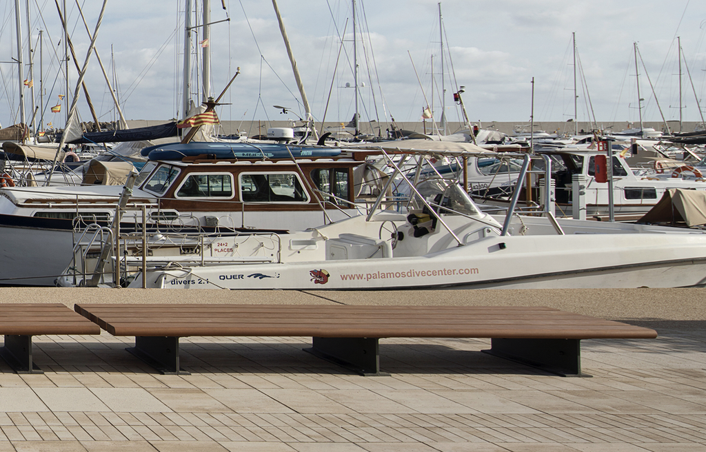 Design benchComunitario 300® without backrest