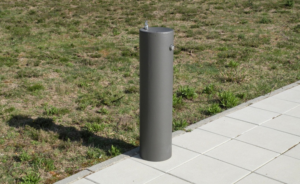 Design drinkwater fontein Línea Round in gietijzer