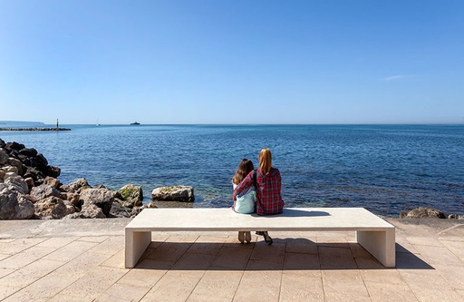 Banc design Prima 300® UHPC doucement poli