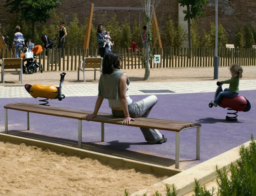 Banc design NeoRomántico Liviano Banqueta 300® FSC