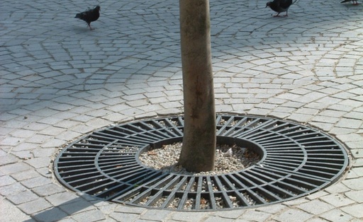 Grille d'arbre design Aliados 120 ©